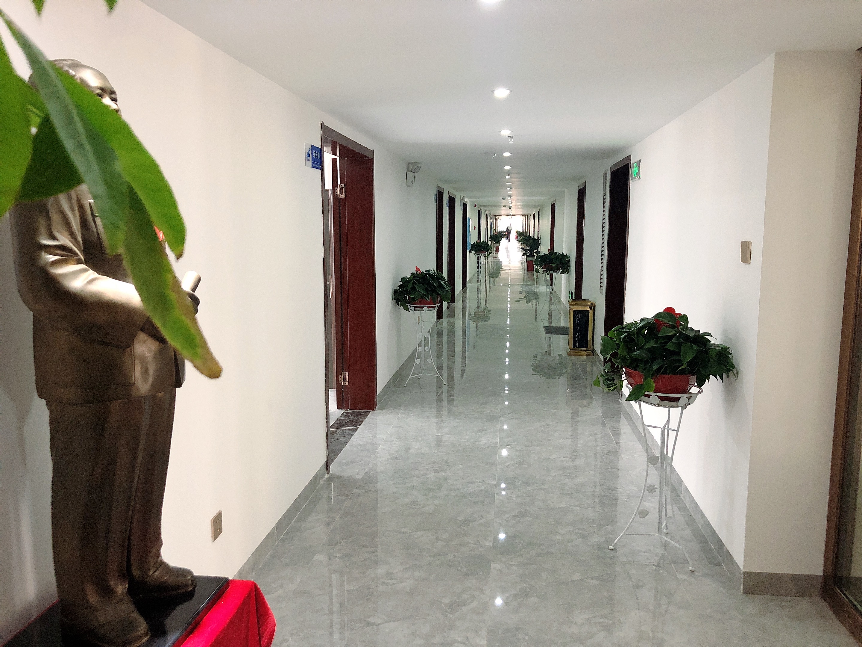 热烈祝贺公司搬至新地址